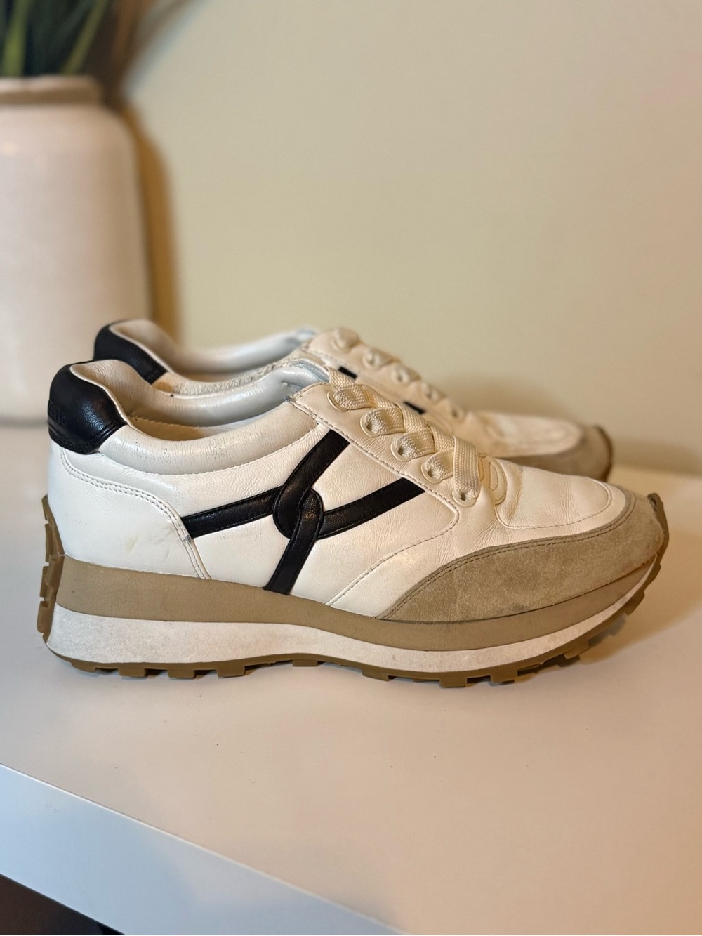 Veronica Beard Size 6 Valentina Leather Slip On Sneaker Shoes Black White Tan